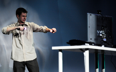 ソニー、PS3用モーションコントローラーを披露