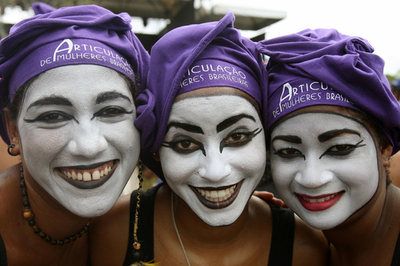 世界社会フォーラム、反グローバリゼーションに10万人