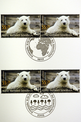 元祖シロクマ・アイドル「クヌート」の切手、ベルリンで発売