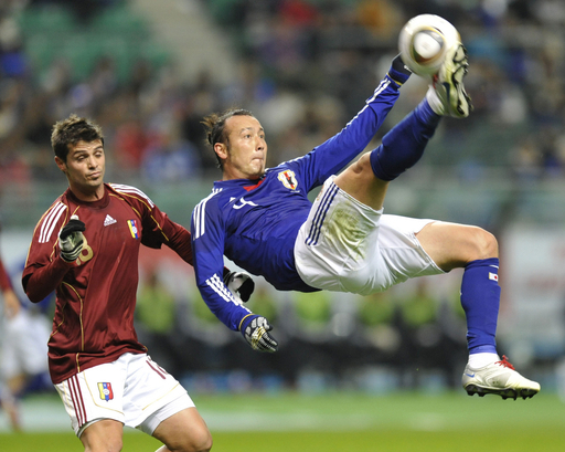 日本 2010年国内初戦は無得点ドロー、国際親善試合