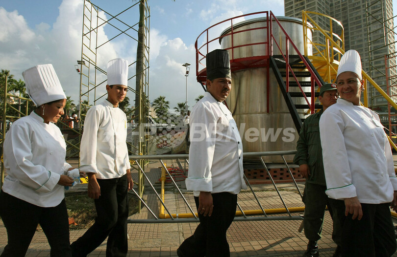 名物スープ「サンコーチョ」でギネスに挑戦
