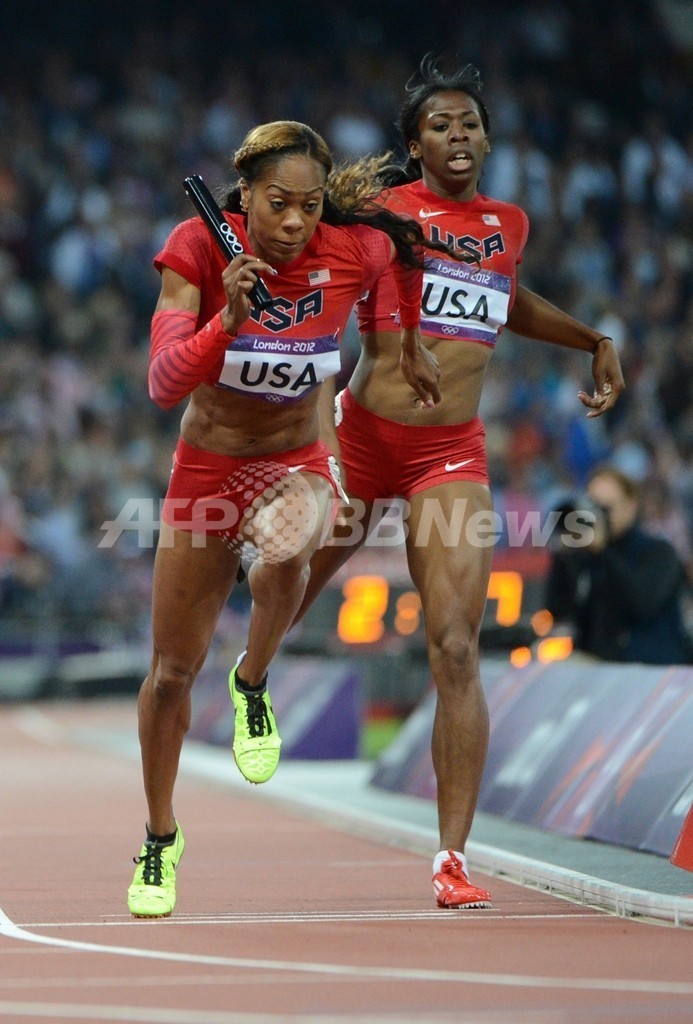 米国が5大会連続の金メダル獲得、女子4×400メートルリレー