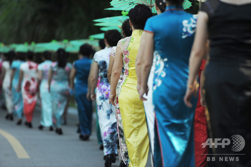 写真特集 あでやかチャイナドレス 街角に大輪の花咲く 写真27枚 国際ニュース Afpbb News