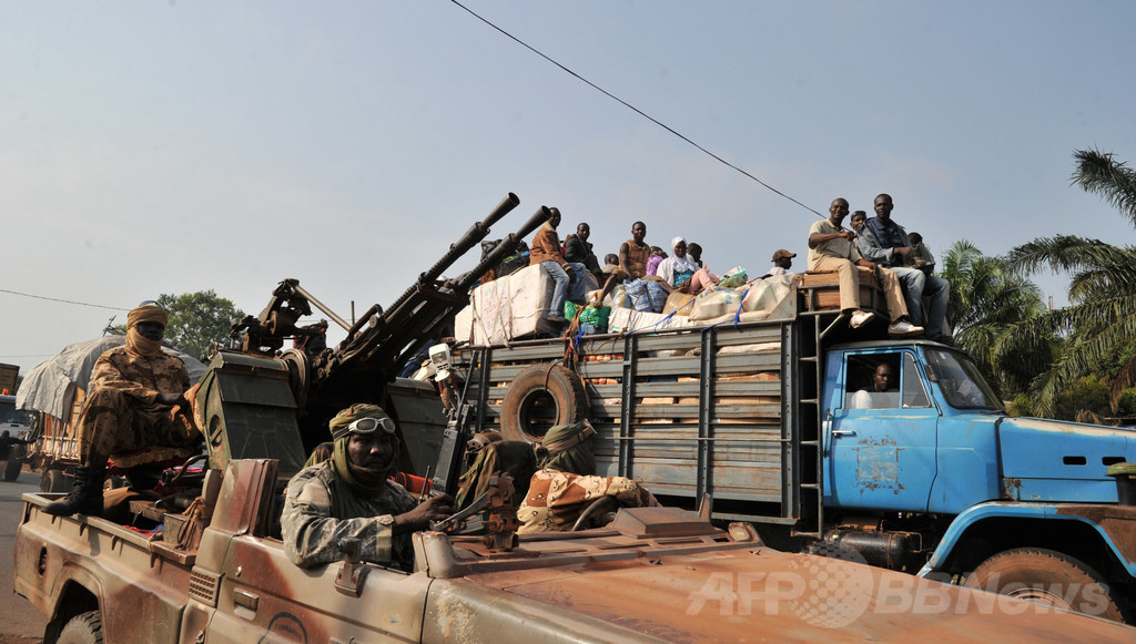 中央アフリカ、チャド軍が住民に発砲 24人死亡 中央アフリカ、チャド軍が住民に発砲 24人死亡
