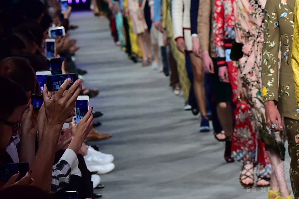 「グッチ」16年春夏メンズ