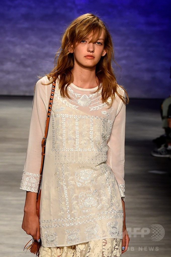 3Dメガネで見るコレクション！？「レベッカ・ミンコフ」15年春夏