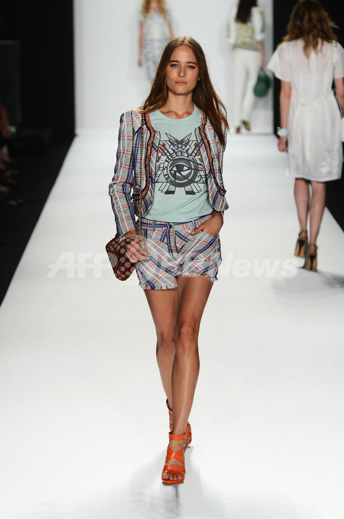 ＜13年春夏NYコレクション＞レベッカ ミンコフ