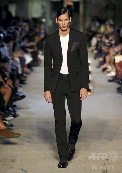 「ジバンシィ」16年春夏コレクション