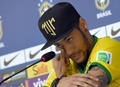 ブラジル代表のキャンプ地テレゾポリス（Teresopolis）で記者会見に臨むネイマール（Neymar da Silva Santos Junior、2014年7月10日撮影）。(c)AFP/VANDERLEI ALMEIDA