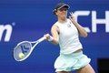 全米オープンテニス、女子シングルス決勝。リターンを打つイガ・シフィオンテク（2022年9月10日撮影）。(c)Sarah Stier/Getty Images/ AFP