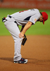 第2回ワールド・ベースボール・クラシック（%%2009 World Baseball Classic%%）2次ラウンド2組1位決定戦、ベネズエラ戦で負傷しうつむく米国のデビット・ライト（%%David Wright%%）。（2009年3月18日撮影）(c)AFP/Getty Images/Doug Benc