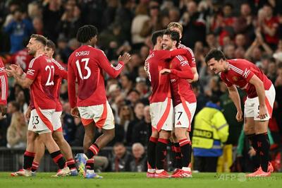 '09イングランド・リーグカップ決勝プログラムトッテナムvs ManU 選手採点：トッテナムvsマンチェスター・U】優勝スパーズは攻守