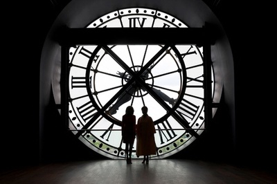 【今日の1枚】時を見つめて、ファーストレディー外交 仏パリ