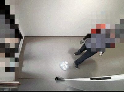 韓国・配達員が土足で動かした出前の料理、あなたはおいしく食べられる？