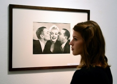 モンロー写真ほかミルトン・グリーン作品240点が一挙競売に