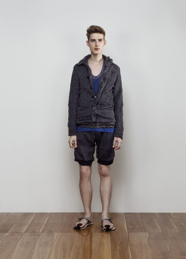 ＜11年春夏パリ・メンズコレクション＞サカイ、新作を発表