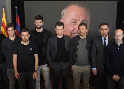 バルサのエンリケ監督、故クライフ氏は「美と結果を共存させた」