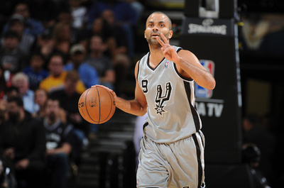 スパーズ、ウォリアーズ下しカンファレンス決勝に王手 NBAプレーオフ