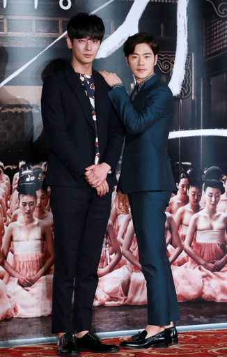 映画『奸臣』の制作報告会、ソウルで開催