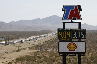 「地球平面説を証明する」 米男性、自作ロケット墜落で死亡