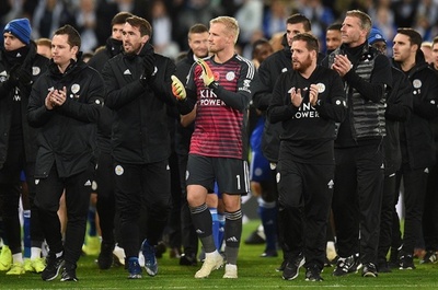 レスター、ヘリ事故後初のホームゲームで会長を追悼 試合はドロー