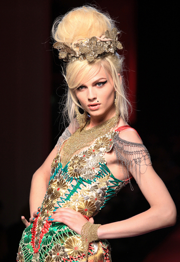 美しすぎる男性モデル、リアリティー番組に