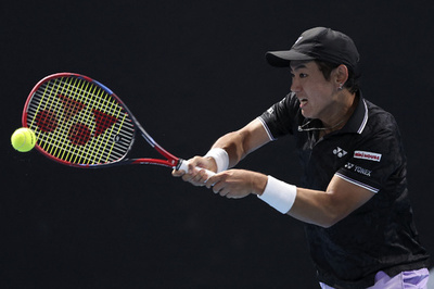 西岡がゴファン下す バルセロナOP16強入り