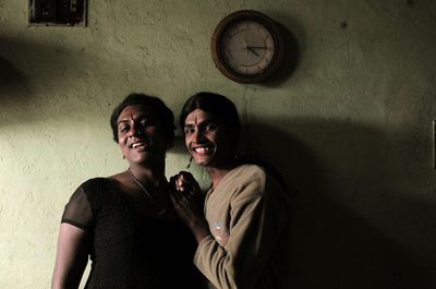 総選挙のインド、投票を避ける「第3の性」