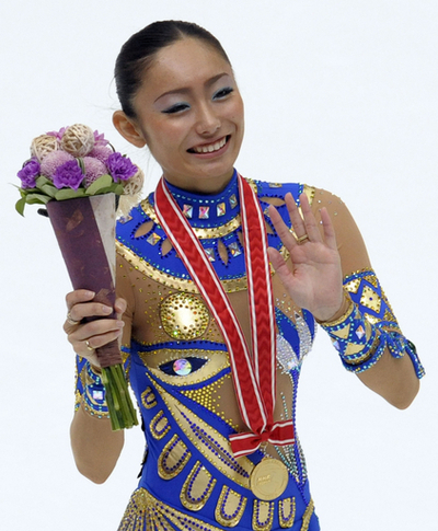 安藤が逆転優勝、フィギュアGP第4戦