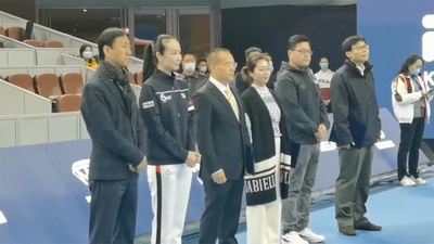 不明の中国テニス選手、公の場に姿 イベント主催者が写真公開