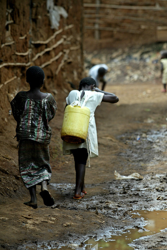 「少女が背負うもの」