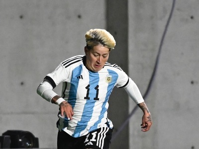 アルゼンチン女子選手がCロナのタトゥー 「アンチメッシ」の声に反論 