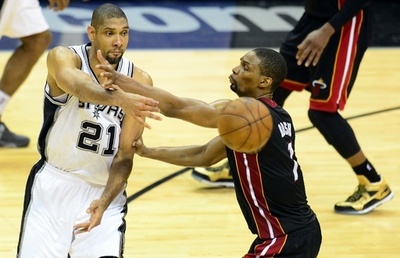 スパーズ、ヒートを下し優勝に王手 NBAファイナル