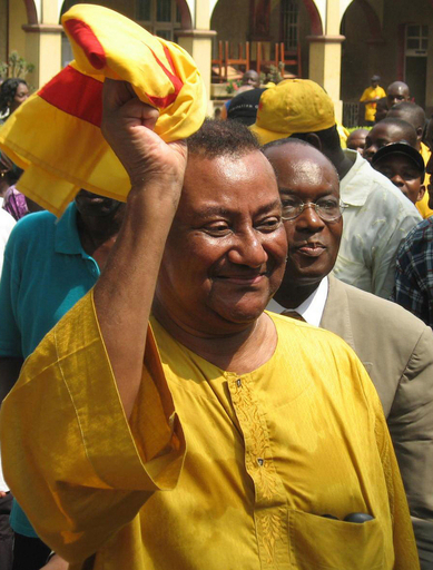 亡命中の最大野党指導者が党の全国会議に出席 - トーゴ