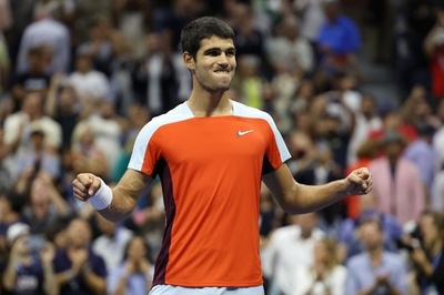 アルカラスが全米OP決勝進出 ティアフォーとの激闘制す