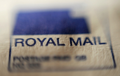 ノルマンディー上陸記念切手にニューギニア島の米軍写真、 英郵便が謝罪