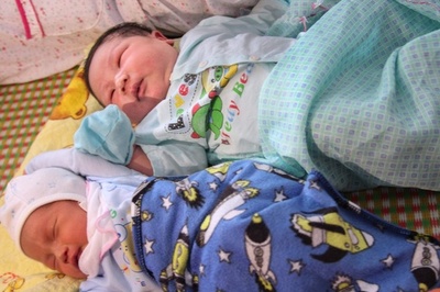 世界最小 245グラムで生まれた赤ちゃん 元気に退院 米カリフォルニア 写真5枚 国際ニュース Afpbb News