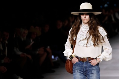 「セリーヌ」20年春夏