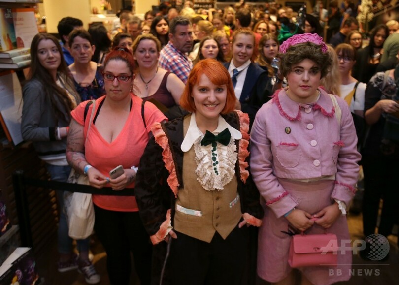 「ハリー・ポッターと呪いの子」 脚本作品では記録的販売部数に