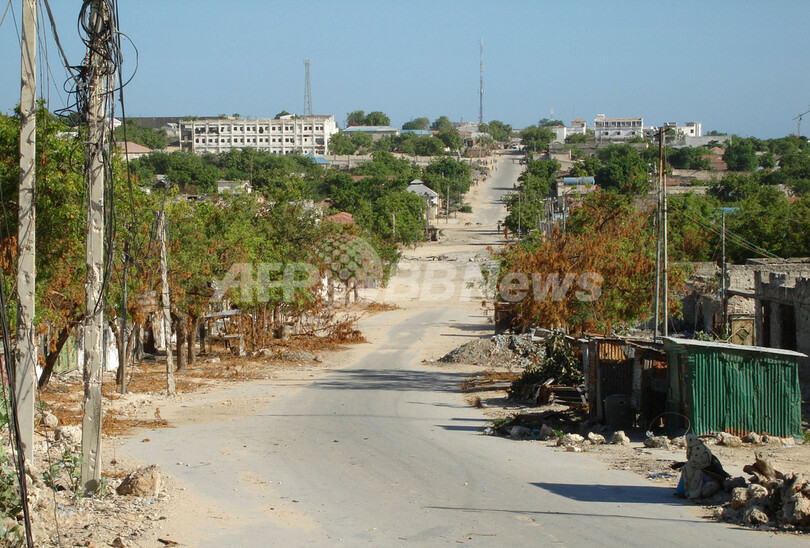 武装勢力の抗争から1日経過、いまだ止まぬ銃声 - ソマリア