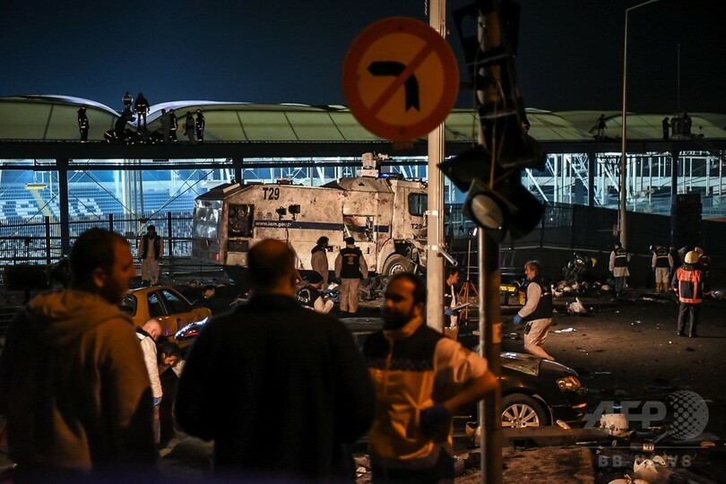 トルコのサッカー場付近で連続爆発、死傷者204人に