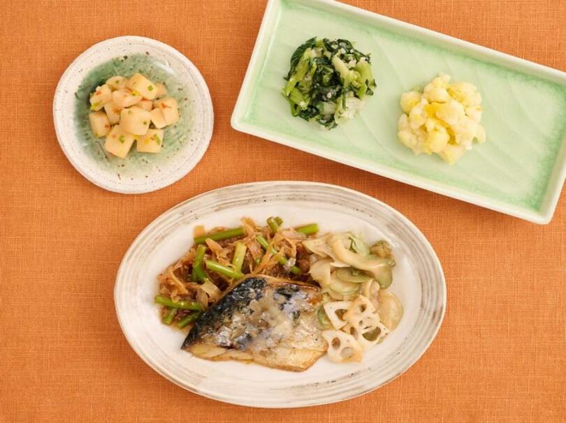ピリ辛の味わいがクセになる中華のさかなメニューとして「後味ピリッと!鯖と野菜の麻辣醤」が4月7日(火)に新登場