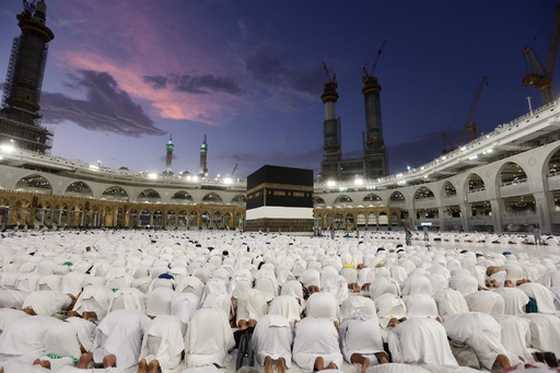 今日の1枚】カーバ神殿、巡礼者ぞくぞくと サウジアラビア 写真3枚 国際ニュース：AFPBB News