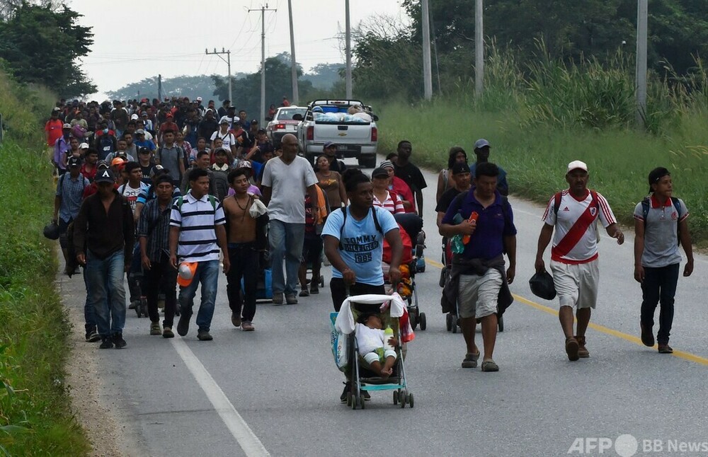 メキシコ、不法移民600人保護 トレーラー2台で移動 写真13枚 国際ニュース：afpbb News