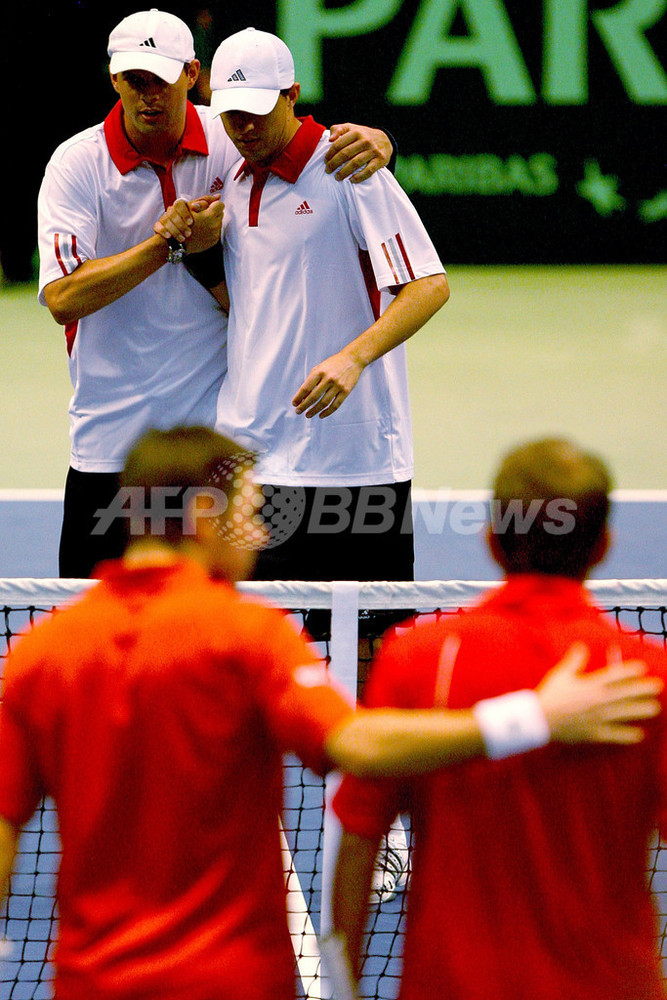 米国 ブライアン兄弟がダブルスを制し準々決勝進出に王手 写真9枚 国際ニュース：AFPBB News
