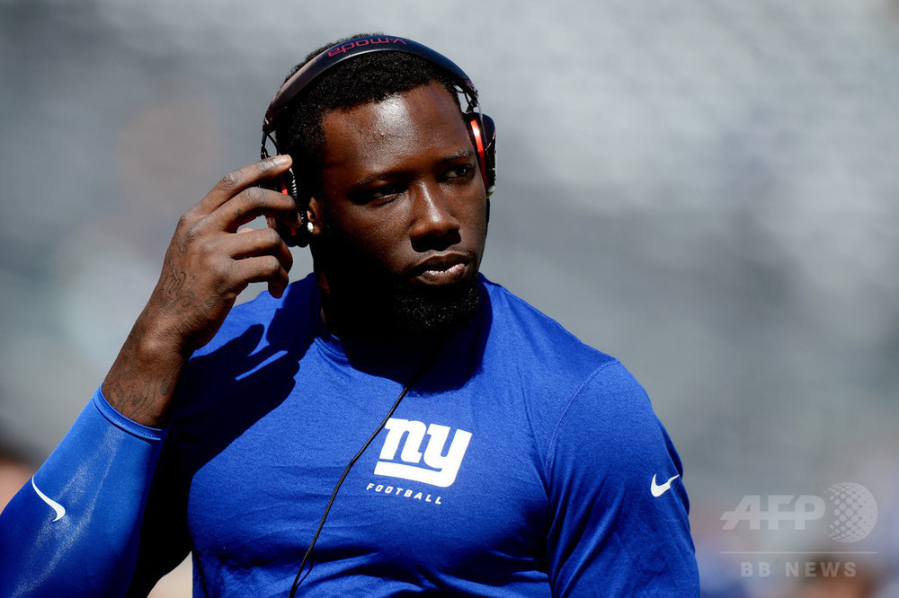 NFLのスター選手が独立記念日の花火で指を切断 写真1枚 国際ニュース