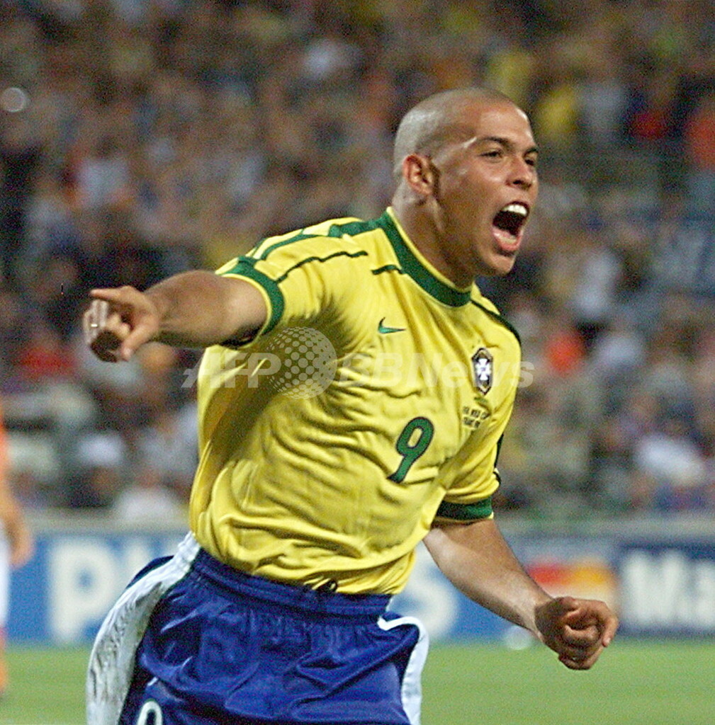 ロナウド　ブラジル代表 元祖ロナウドが選ぶ「史上最強のブラジル代表」あの元Jリーガー