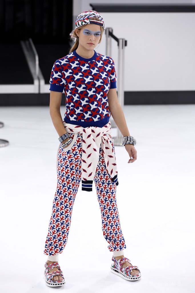 「シャネル」16年春夏コレクション