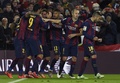 14-15スペイン1部リーグ第21節、FCバルセロナ対ビジャレアル。得点を喜び合うFCバルセロナの選手（2015年2月1日撮影）。(c)AFP/LLUIS GENE