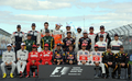 メルボルン（Melbourne）で開催された12F1開幕戦オーストラリアGP（Australian Grand Prix 2012）で写真撮影が行われ、各チームのドライバーが参加した。

決勝開始前に行われた写真撮影に臨む12チーム24人のドライバー（2012年3月18日撮影）。(c)AFP/Torsten BLACKWOOD